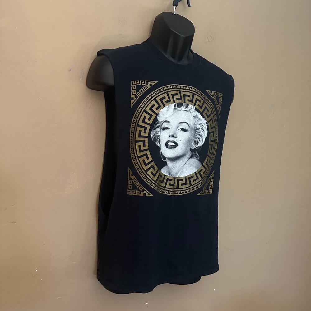 Marilyn Monroe Shredder Tank Top Medium Gently worn AUTHENTIC authorized merch